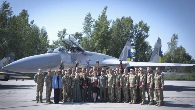 Avertisment critic: Avioane de luptă ar putea fi retrace circuit - STIRIHUB